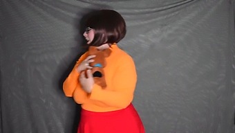 Velma'S Sensual Striptease