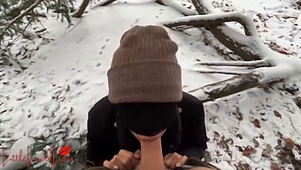 Luna'S Public Snowy Blowjob Nearly Gets Exposed In Park