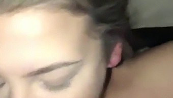 Gorgeous Girlfriend Performs An Incredible Oral Sex Act