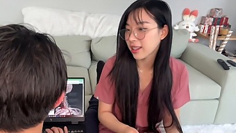 Asian Coed Elle Lee Gives Back To Her Tutor In A Medical Play Session